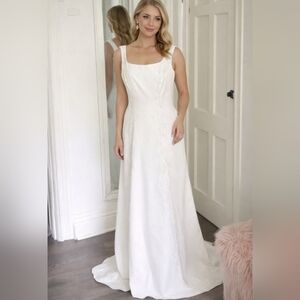 Mon Cheri A-line off white wedding dress with beautiful beading. Size 16. EUC